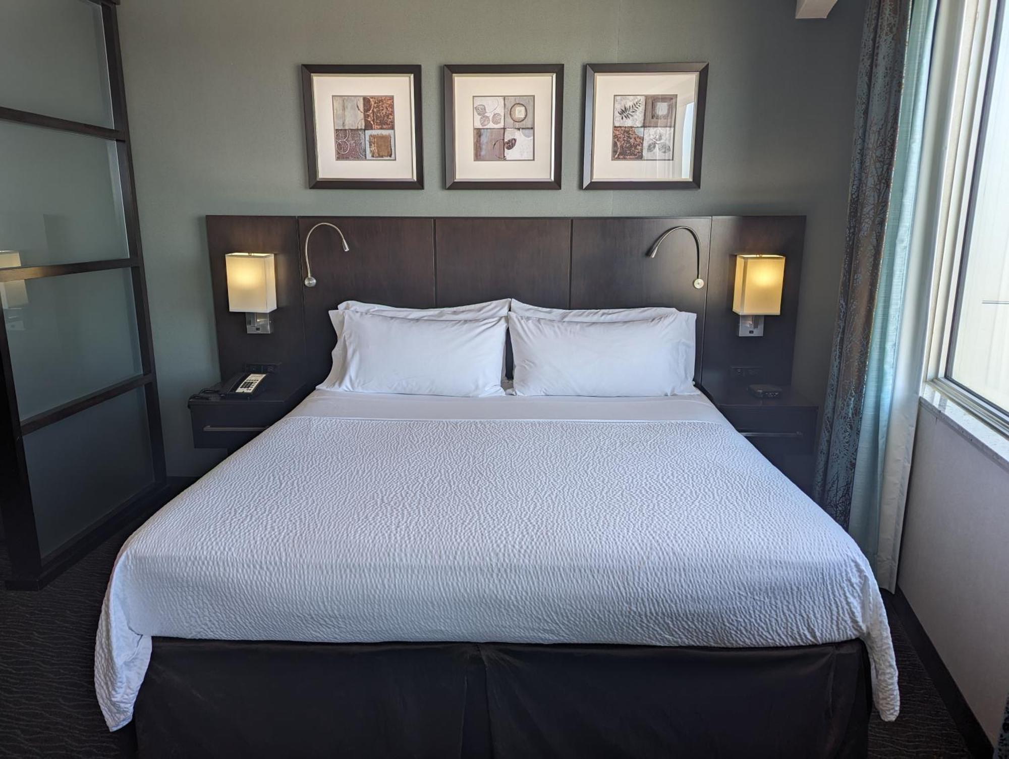 Hotel Downtown By Ihg